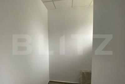 Spațiu comercial, de 72 mp, în Rovine