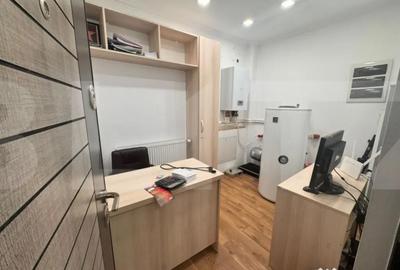 Spațiu comercial, de 275 mp, în Central - 7