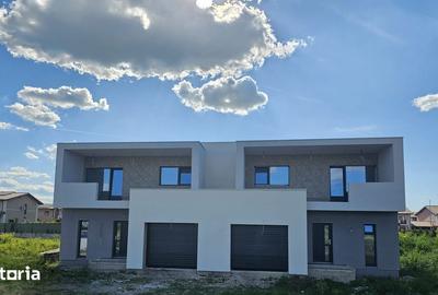 Casă cu 4 camere cu Teren 300 Mp în Săcălaz
