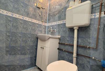 Apartament spa?ios cu 4 camere, 2 bai ?i camara, zona - 3