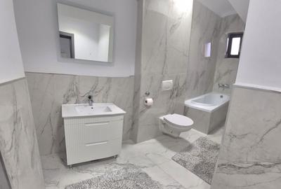 Apartament cu 3 camere decomandat în Central - 3