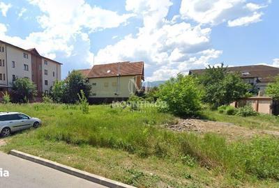 Spațiu comercial, în Tractorul