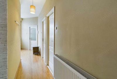 Apartament cu 3 camere decomandat în Medicină