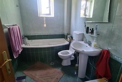 Casa, zona Tractorul - 10