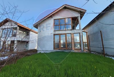 Casă individuală cu 4 camere cu Canalizare în Aviației - 2