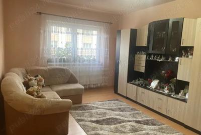 Baia Sprie, Gutinului-ultracentral, 2 camere decomandate, etaj 2,termopan,centrala,53.000 euro !!