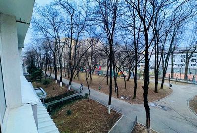 Drumul Taberei - Romancierilor Bloc Tip OD 3 camere etaj 2 liber - 12