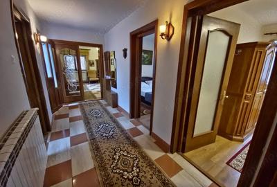 Casa individuala Km 5 curte cu foi?or, acces privat, termen lung - 7