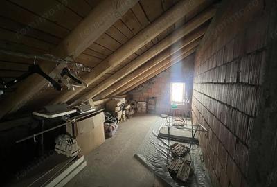 Casă cu Canalizare în Lipovei