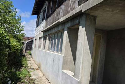 Casă cu 4 camere în Central - 1