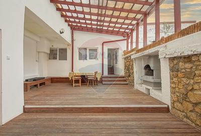 Casă cu 10 camere cu Teren 411 Mp în Schei - 35