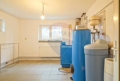 Casă cu 5 camere cu Teren 530 Mp în Central - 57