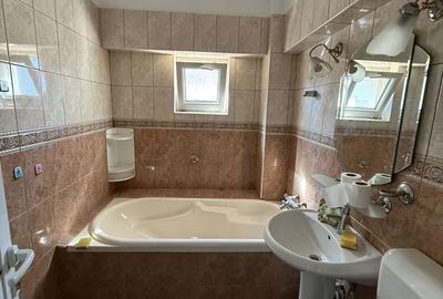 Apartament cu 4 camere decomandat în Micro 17 - 4