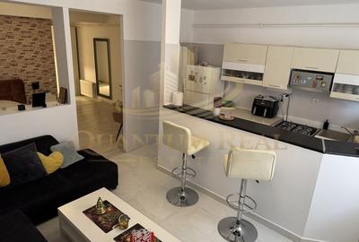 Apartament cu 2 camere, mobilat în Apărătorii Patriei