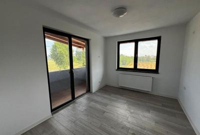Casă cu 4 camere în Mihăești - 2
