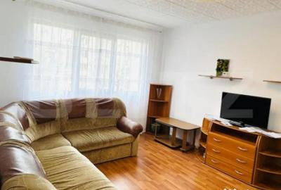 Apartament cu 3 camere semidecomandat în Central - 4