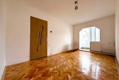 Apartament 3 camere, 70mp utili, etaj 4, acoperis de tigla - Aradului