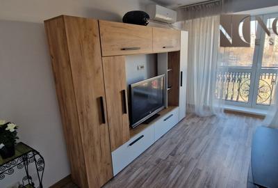 Apartament cu 2 camere decomandat, mobilat în P-ța Alba Iulia