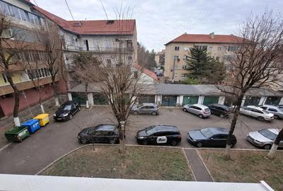 Apartament cu 2 camere semidecomandat în Podgoria - 1