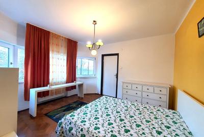 Piata Romana, 3 camere de vanzare, cu centrala - 12