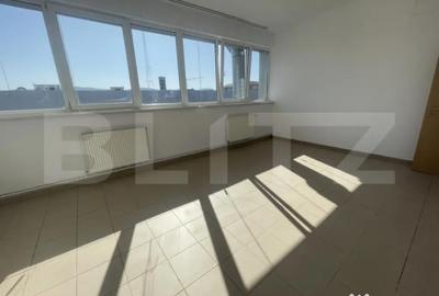 Spațiu comercial, de 36 mp, în Central - 3