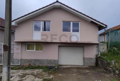 Casă cu 9 camere cu Teren 2600 Mp în Hotar - 2
