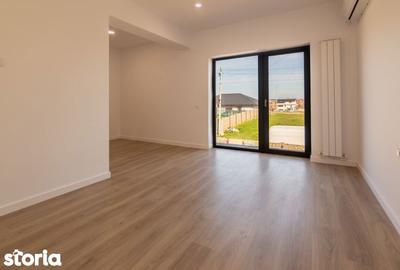 Casă cu 5 camere cu Garaj în Corbu - 14