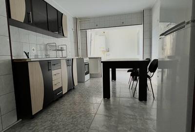 Apartament cu 3 camere decomandat în Trivale - 4