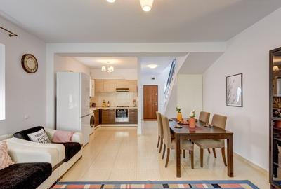 Apartament cu 3 camere, mobilat în Est
