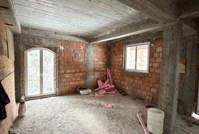 Casă cu 6 camere cu Teren 522 Mp în Exterior Nord - 4