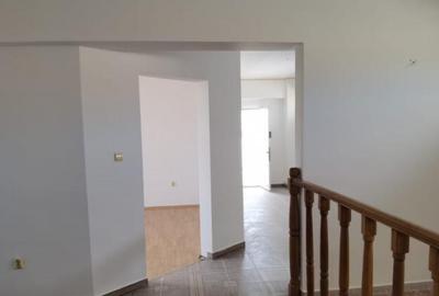 Vila S P 1 teren=1438 mp, 367mp construiti Varsatura - 19