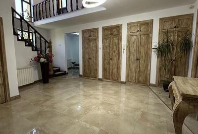Casă cu 5 camere cu Teren 383 Mp în Central - 14