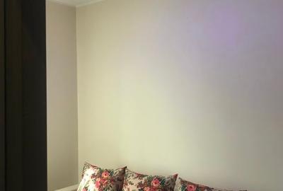 Închiriez apartament 3 camere - 6