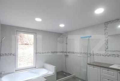 Casă cu 5 camere cu Teren 1590 Mp în Luna - 8