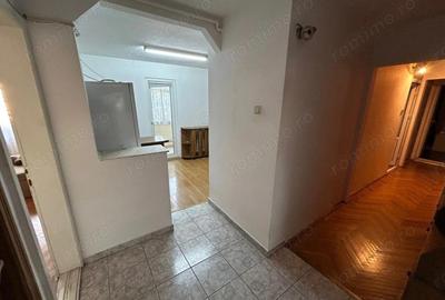 Apartament 3 camere, etaj 3 - zona Tolstoi - 8