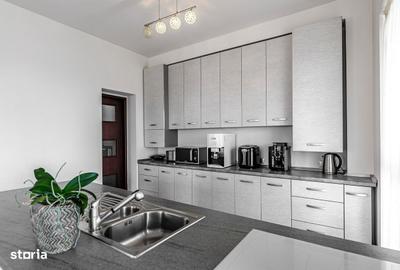 Casă cu 6 camere cu Teren 994 Mp în Central - 13