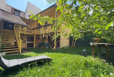 Casa istorica disponibila pentru inchiriere - Str. Tg. Vinului