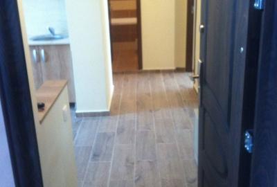 Apartament cu 2 camere decomandat în Cornișa - 1