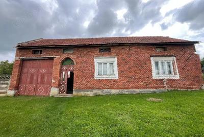 Casă cu Teren 1699 Mp în Honorici - 16