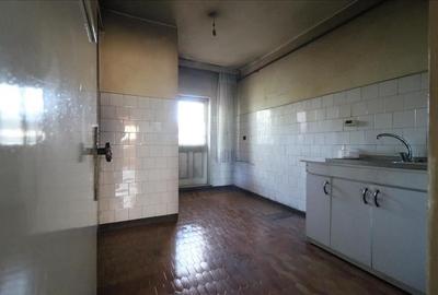 Apartament cu 3 camere, 2 bai, UMF CENTRU, decomandat, bloc din 1980 - 11
