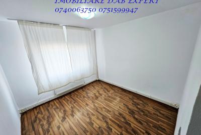 Apartament cu 2 camere decomandat în Micro 16 - 2