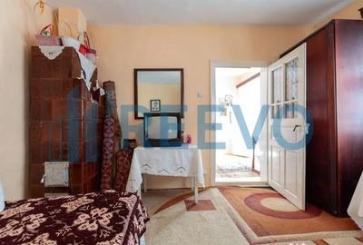 Casă cu 5 camere cu Teren 3365 Mp în Conțești - 9