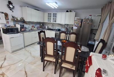 Casa individuala 3 camere 2 bai curte si garaj - zona Talmaciu - 3