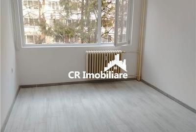Apartament cu 2 camere decomandat în Alexandru Obregia