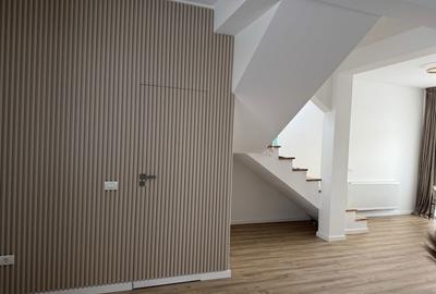 Casă cu 4 camere decomandat în Palazu Mare - 4