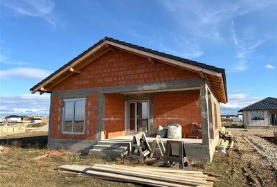 Casă cu 3 camere cu Teren 300 Mp în Sânmartin - 4