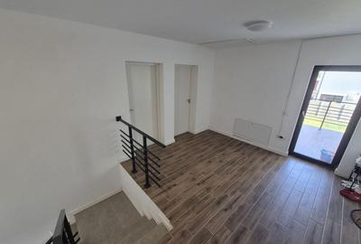 Casă cu 4 camere în Moșnița Nouă - 2