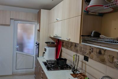Apartament cu 3 camere decomandat în Central - 1