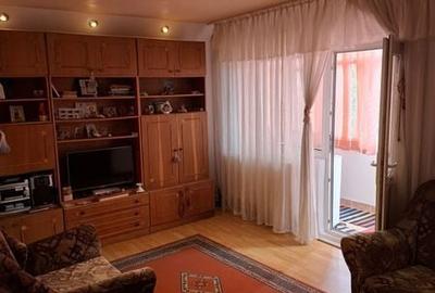 Apartament cu 4 camere decomandat în Central - 2