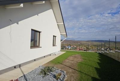 🏡 Casă de vânzare Ciurea – priveliște superbă, construcție solidă - 3